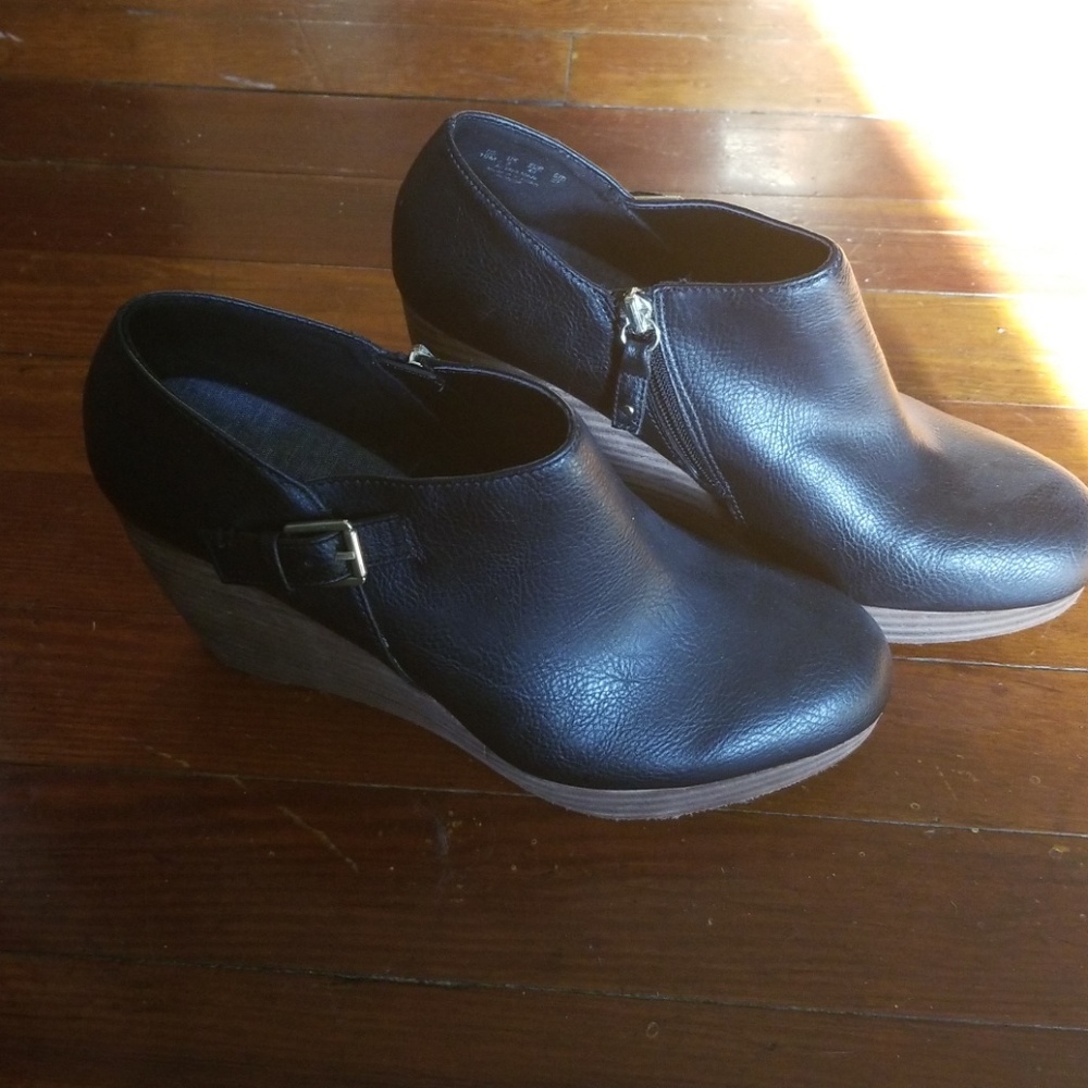 Dr. Scholls Memory Foam Cool Fit Wedges